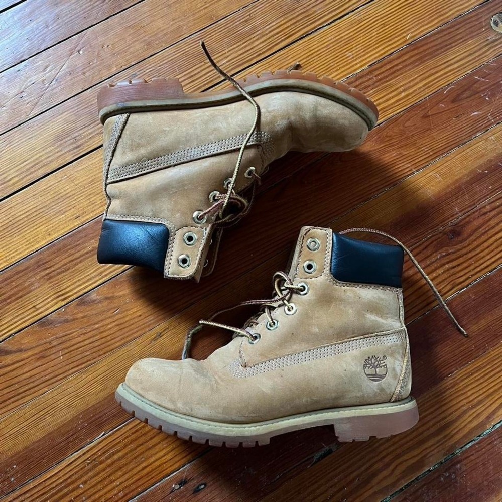 Timberland classic Boots size 8.5w